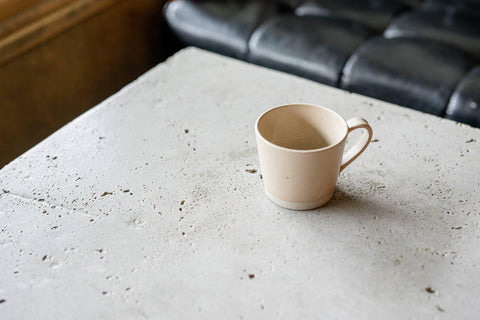 CHIPS Mug (Beige) - オーガニックコーヒーの通販、サブスク - コーヒー豆の卸売り ｜ TOKYO COFFEE Organic Coffee
